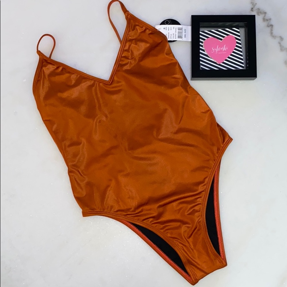 🔥Salero Swim Burnt Orange V-neck One Piece
NWT - Picture 8 of 11